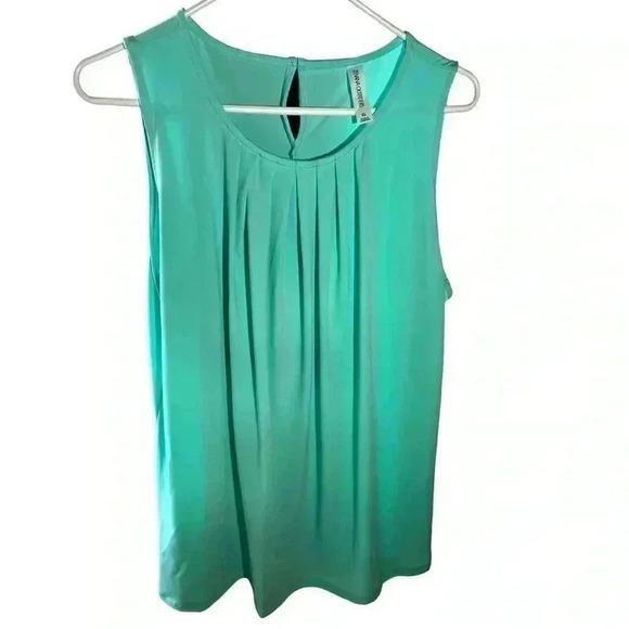 Seafoam Green Flowing Sleeveless Scoop Neck Dressy Blouse Size XL - Picture 1 of 5